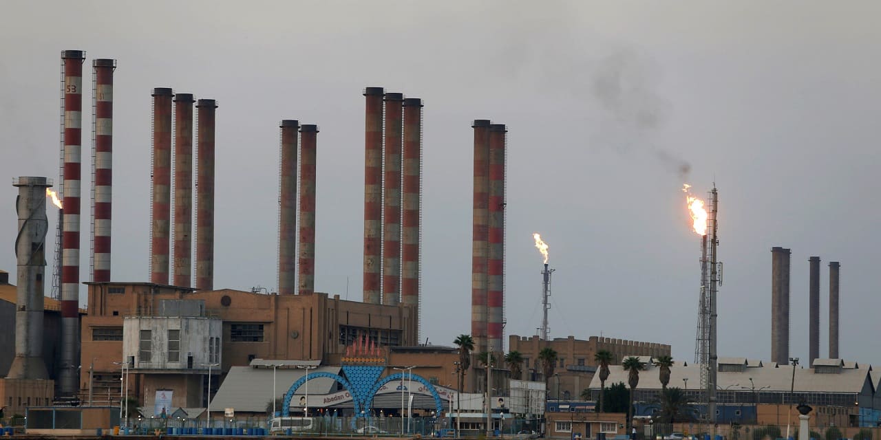 A general view of Abadan oil refinery in southwest Iran, is pictured from Iraqi side of Shatt al-Arab in Al-Faw south of Basra, Iraq September 21, 2019. REUTERS/Essam Al-Sudani - RC1A1C4914B0