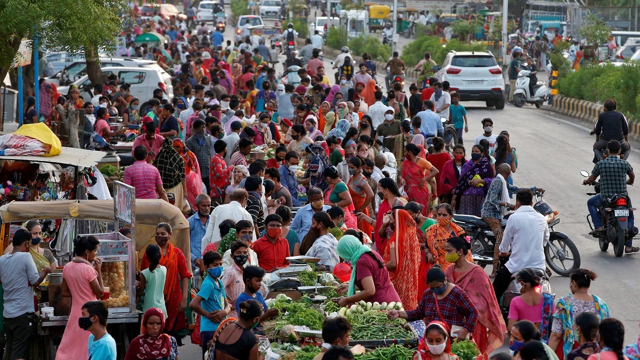 Население индии и китая на 2024. Население Индии. Ахмедабад Индия. Население Индии 2022. Дели Индия население.