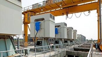 RattanIndia Power Ltd. (formerly Indiabulls Power Limited)| On a listing day - October 30, 2009, The stock has fallen 12.78 percent to Rs 39.25 as against the issue price of Rs 45.00. The company issue size was Rs 1,758.15 crore.