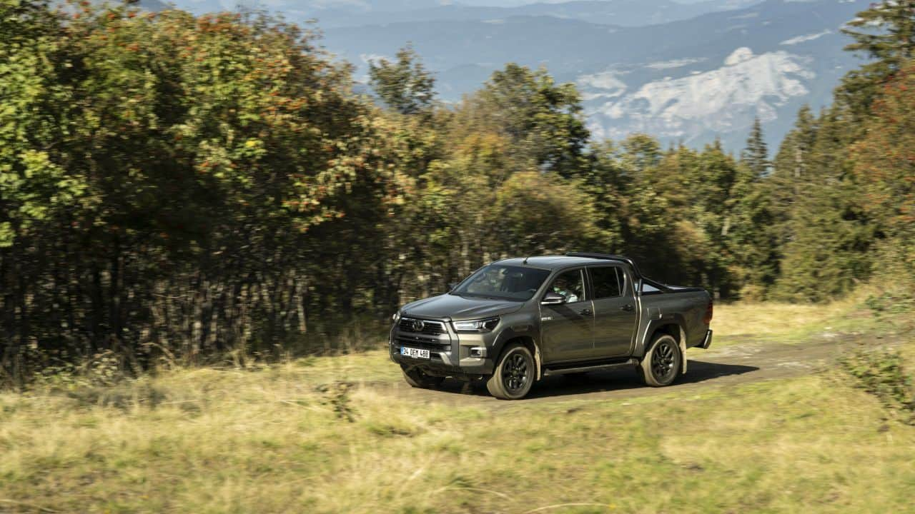 In Pictures | 2021 Toyota Hilux coming to India: Will rival the Isuzu D ...