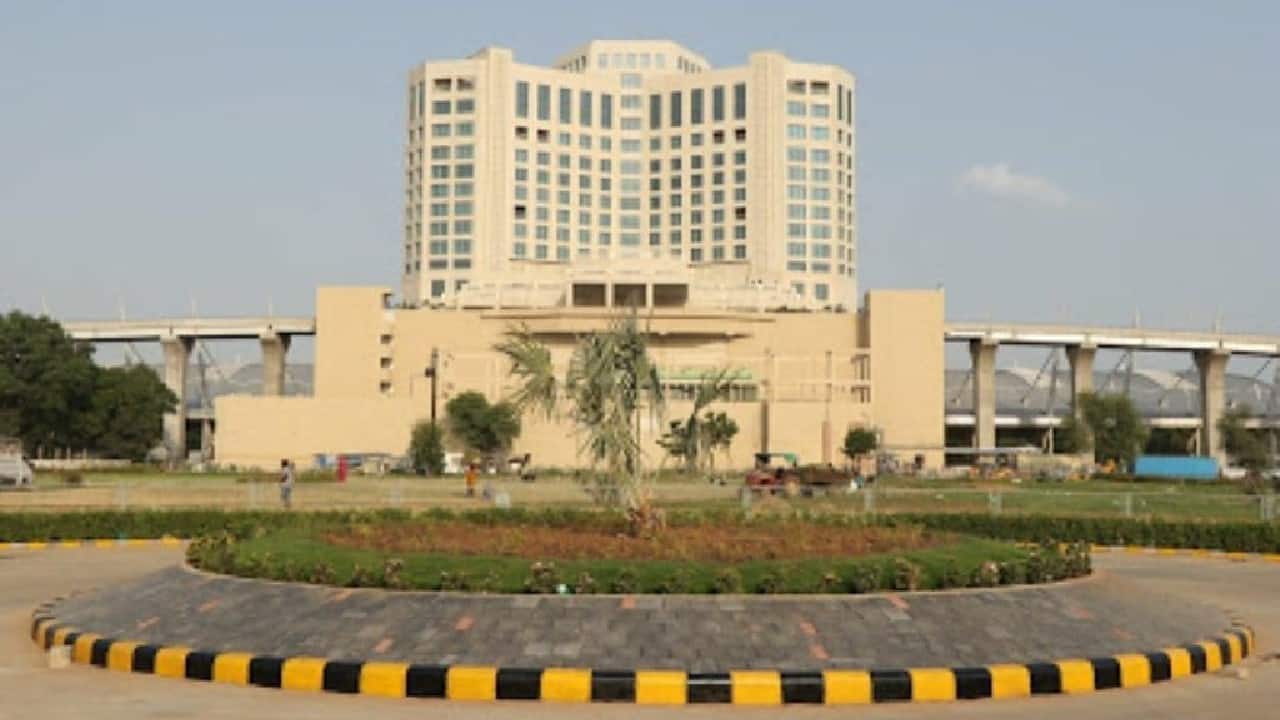 The hotel would host national and international guests who would come to attend seminars and conferences at Mahatma Mandir, a convention centre situated just opposite the property. (Image: Twitter @RailMinIndia)