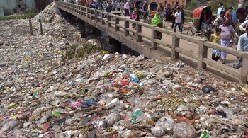 Once an important commercial waterway, the Buriganga river in the southwest outskirts of Dhaka, Bangladesh, has now turned into a plastic river. (Image: Shahriar Hossain (Bangladesh) via UN)