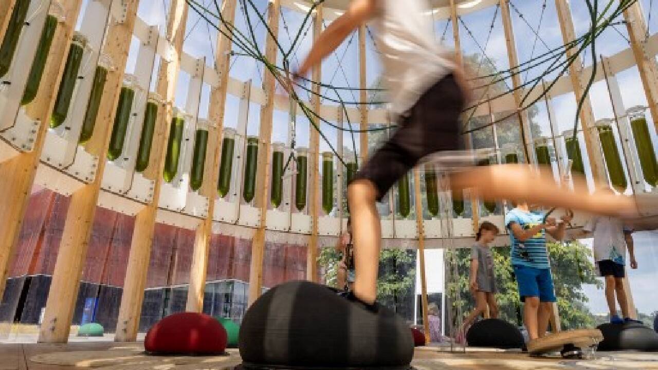 The list was created based on the average level over the past two years of fine particulate matter (PM2.5), the air pollutant with the highest impact on health. The EEA blames air pollution -- caused in large part by the burning of coal -- for an estimated 50,000 premature deaths per year in the country of 38 million people. (Image: AFP)