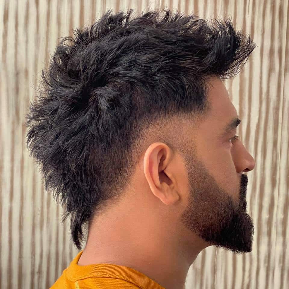 MS Dhoni's new hairstyle is fab