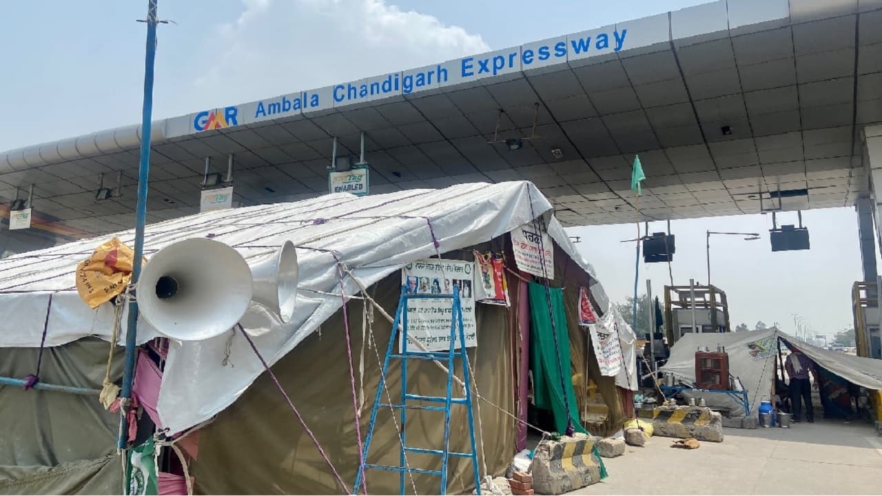 Rs 2,000 crore and counting--the loss as farmers give free pass at toll plazas in Punjab and Haryana