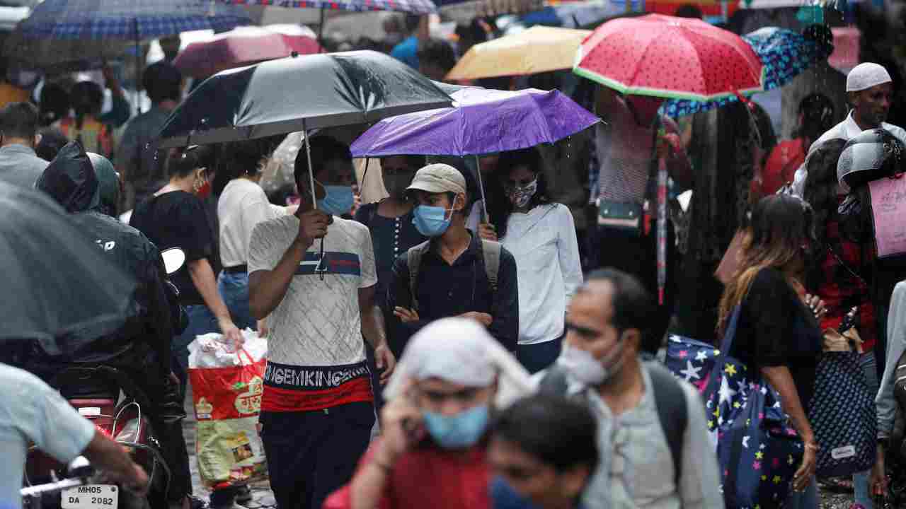 India COVID 19 second wave Mumbai market coronavirus