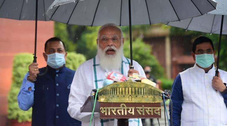 PM Modi holding his own umbrella ahead of monsoon session sparks naamdar vs  kaamdar debate