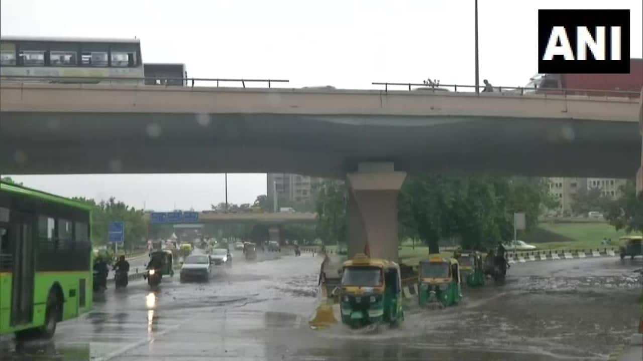 The weather department had a tough time forecasting the advancement of monsoon over Delhi this year. (Image: ANI)