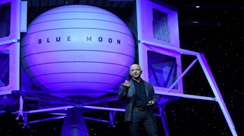 Amazon's Jeff Bezos unveils his space company Blue Origin's space exploration lunar lander rocket called Blue Moon on May 9, 2019 (REUTERS/Clodagh Kilcoyne)