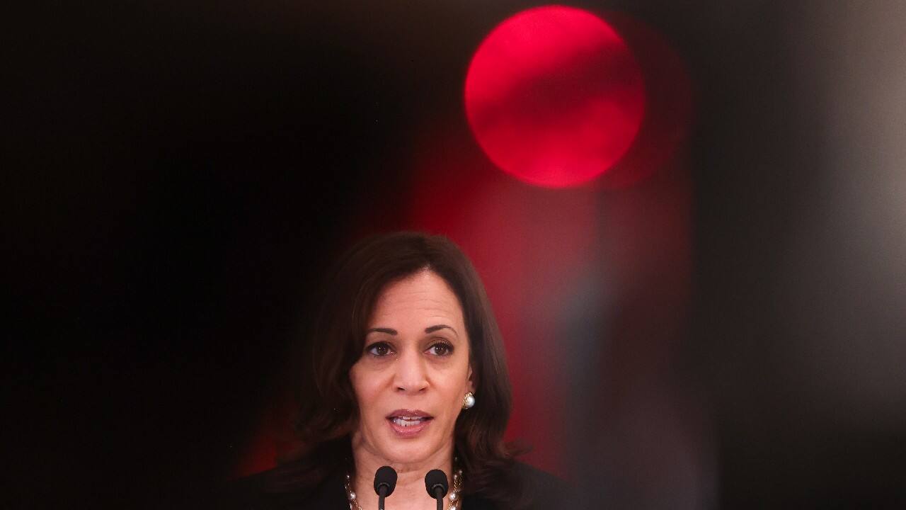 U.S. Vice President Kamala Harris attends a joint news conference with Singapore's Prime Minister Lee Hsien Loong in Singapore, August 23. (Image: AP)