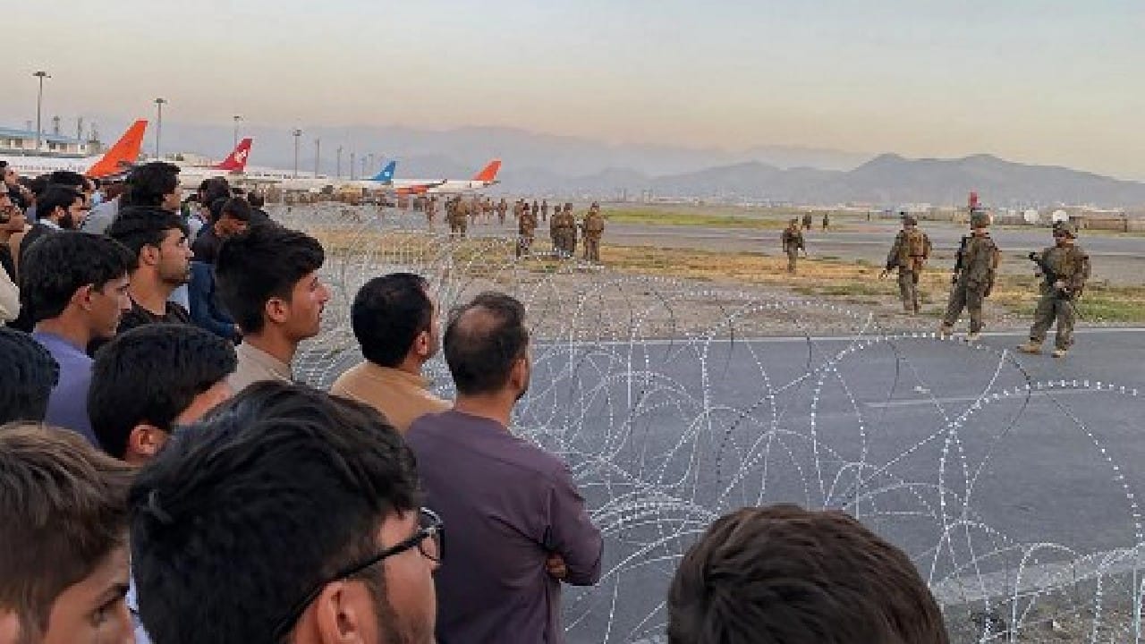 Kabul airport to be ready for international flights in 3 days: Report Kabul airport to be ready for international flights in 3 days: Report