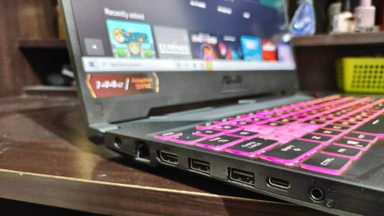 Asus_TUF_Ports
