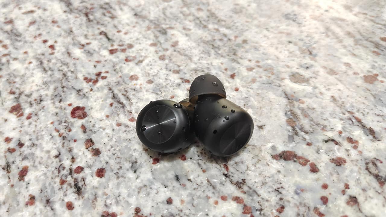 I didn’t find much of a difference when switching between the three sound modes, although it is a good option to have. When listening to podcasts, the vocals were quite clear. All things considered; sound quality exceeded my expectations. When it came to calling, the GoPods worked well in indoor settings, although I didn’t experience any problems with outdoor calls as well. But I wasn’t in a crowded area when receiving calls outside.