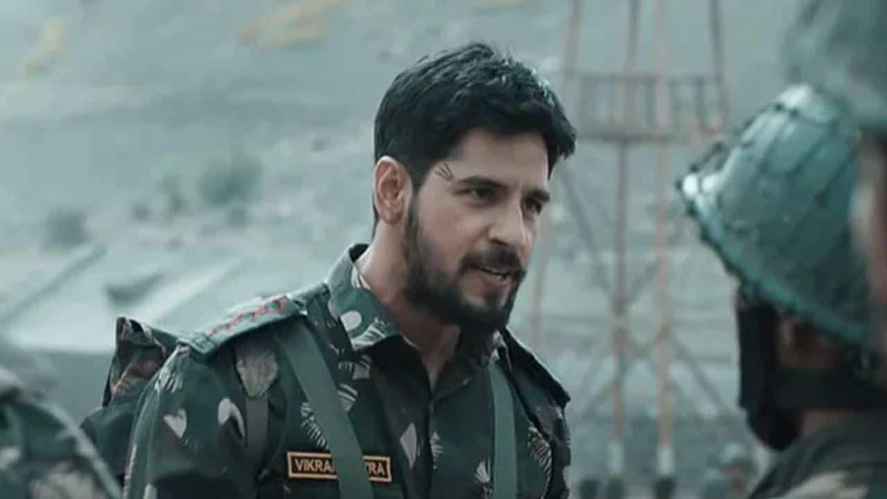 <strong>Shershaah</strong><br />Tells the real‑life story of Captain Vikram Batra, a Kargil War hero known for his bravery and iconic war cry. The film balances gripping combat sequences with heartfelt portrayals of his relationships and personal courage, making it both inspiring and moving.