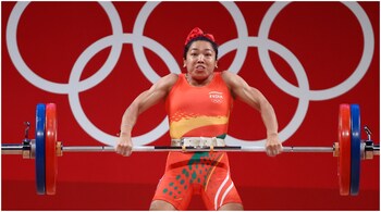 Mirabai Chanu won the silver medal in the women's 49kg weightlifting on Day 1 of the Tokyo Olympics (Image source: Reuters)