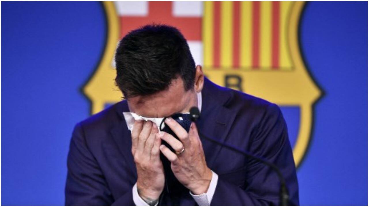 Lionel Messi Breaks Down In Tears At FC Barcelona Press Conference Farewell