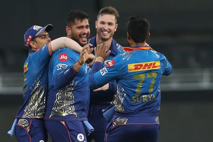 Trent Boult took early wicket of Faf du Plessis on 0. (Image: IPL)