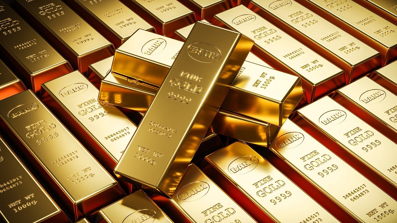 Gold Price Today: Yellow metal trades with nominal gains, experts see a volatile week ahead