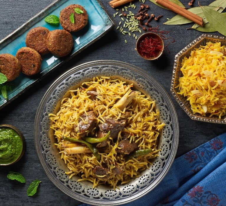 Maas ka Zarda Pulav & shikampuri kebabs from Charoli.