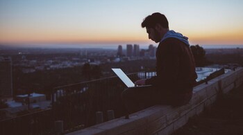 Not just busy executives, everyone should draw up a ‘working with me’ document.