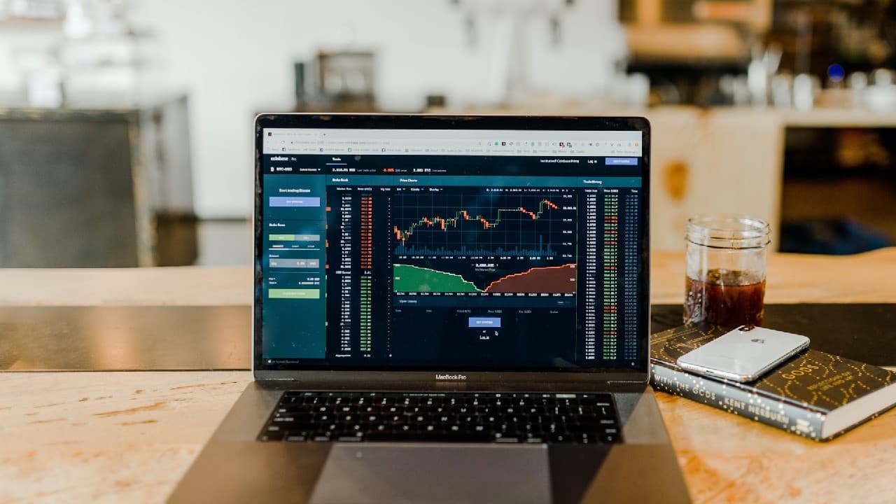 Dhan takes on Zerodha, Groww; eyes 1 million users in 18 months
