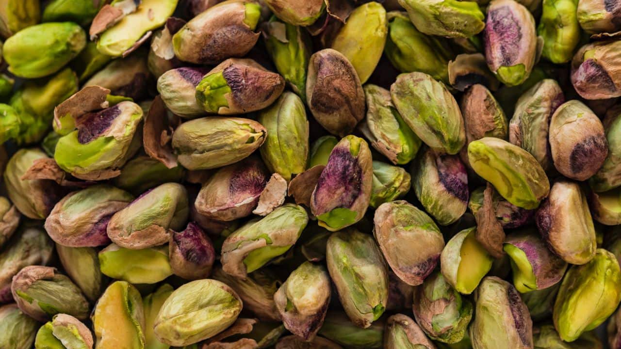 Afghanistan is one of the major suppliers of apricots and figs to the Indian markets. Other imports from the country include mamra or gurbandi almonds, small pistachio nuts, walnuts, almonds, pine nuts, and spices like shahi jeera and hing.