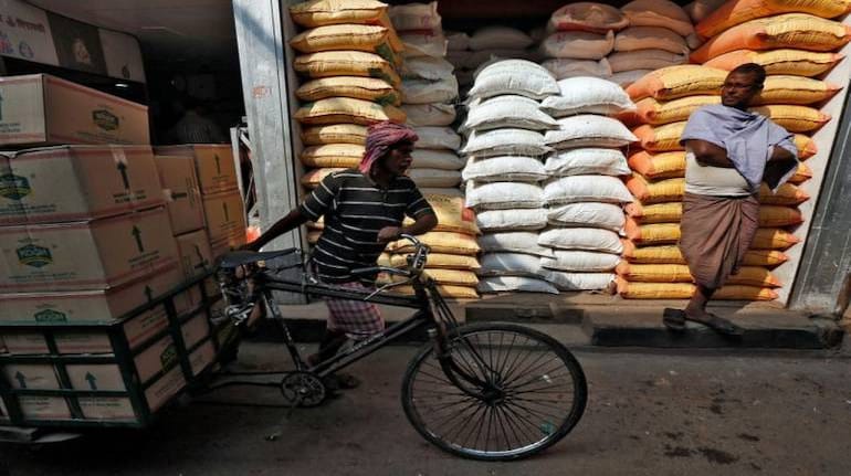 Representative image , Govt says retail edible oil prices show declining trend from Oct 2021 after intervention, The World Live Breaking News Coverage & Updates IN ENGLISH