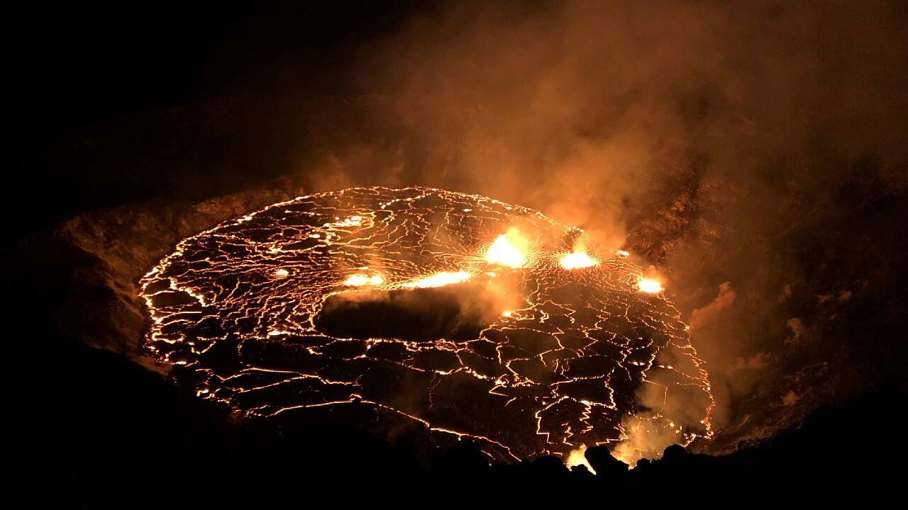 A rising lava lake is seen within Halema'uma'u crater during the eruption of Kilauea volcano in Hawaii National Park, Hawaii, U.S. (Image: USGS/Reuters)