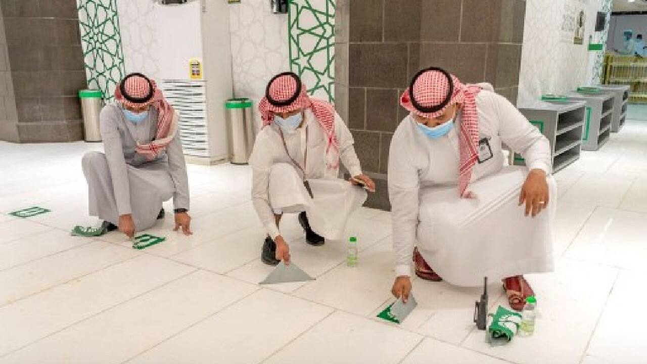 The once-reclusive kingdom began issuing tourist visas permitting foreign visitors to undertake more than just the pilgrimages for the first time in 2019 as part of an ambitious push to revamp its global image and diversify income. (Image: AFP)