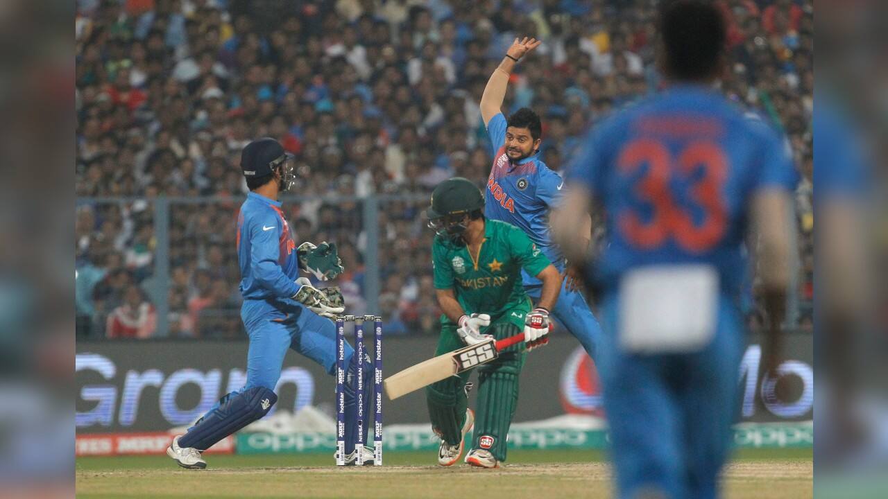 March 19, 2016 – Kolkata, India | The men in blue once again defeated its arch-rival Pakistan. Pakistan team batted first and managed to score just 118 runs in 20 overs. However, Pakistan’s bowler Mohammed Amir tried to make it tough for India to score but India managed to win the match. (Image: Reuters) March 19, 2016 – Kolkata, India | The men in blue once again defeated its arch-rival Pakistan. Pakistan team batted first and managed to score just 118 runs in 20 overs. However, Pakistan’s bowler Mohammed Amir tried to make it tough for India to score but India managed to win the match. (Image: Reuters)