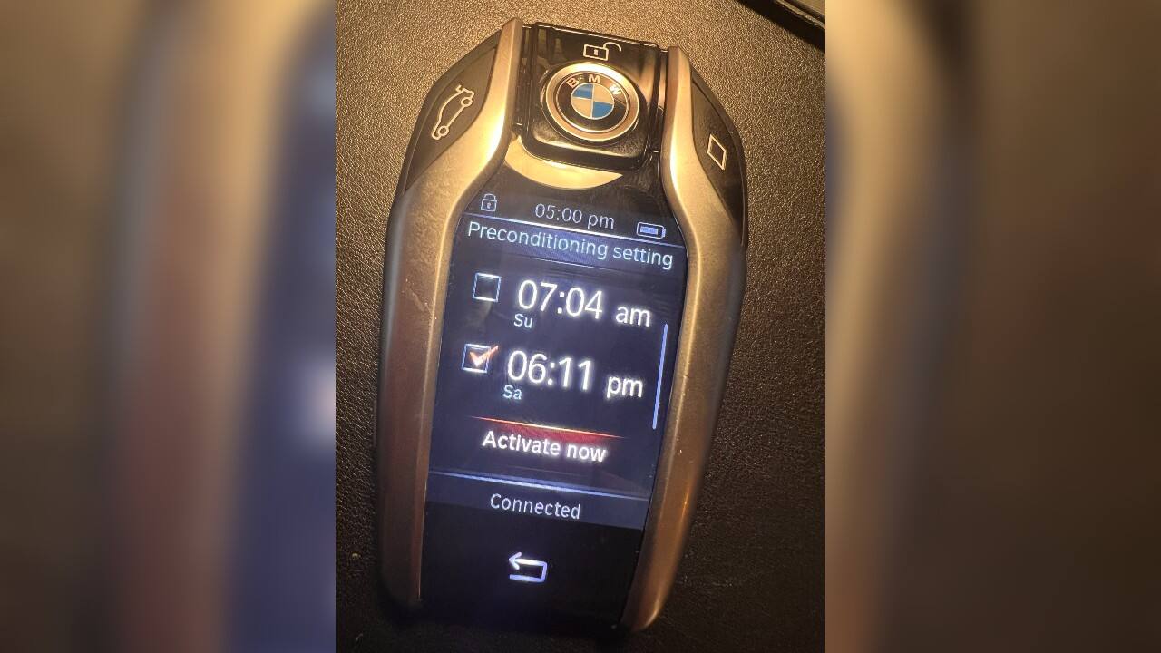 This is only a glimpse of what awaits you inside. The 630d is the only 6 GT variant to get gesture controls to operate the infotainment’s music functions. This means that volume and track changing functions, which can also be carried out from the steering-mounted controls, can be taken care of with a simple wave of the finger. Wireless Apple CarPlay and Android Auto, a 16-speaker Harman Kardon system round up the highlights of the cabin. The iDrive infotainment system, thankfully, continues keeping a few analogue options in the mix with a rotary knob just in case jabbing your digits on the touchscreen can prove too much of a distraction during driving. 