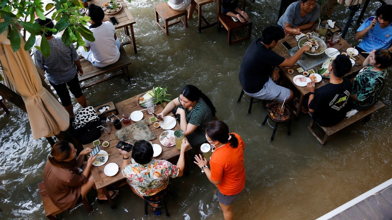 Drink at your own risk: Thailand’s tough new drinking law could fine tourists and bar-goers Rs 27,000