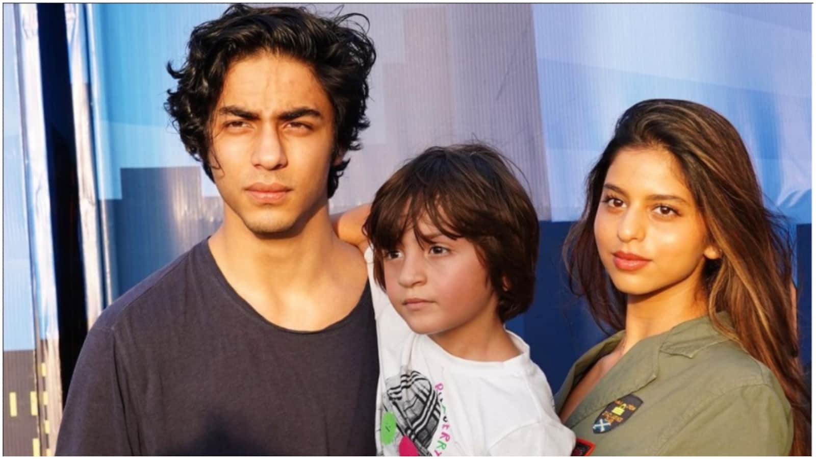 Suhana Khan's message and a photo for brother Aryan after his bail