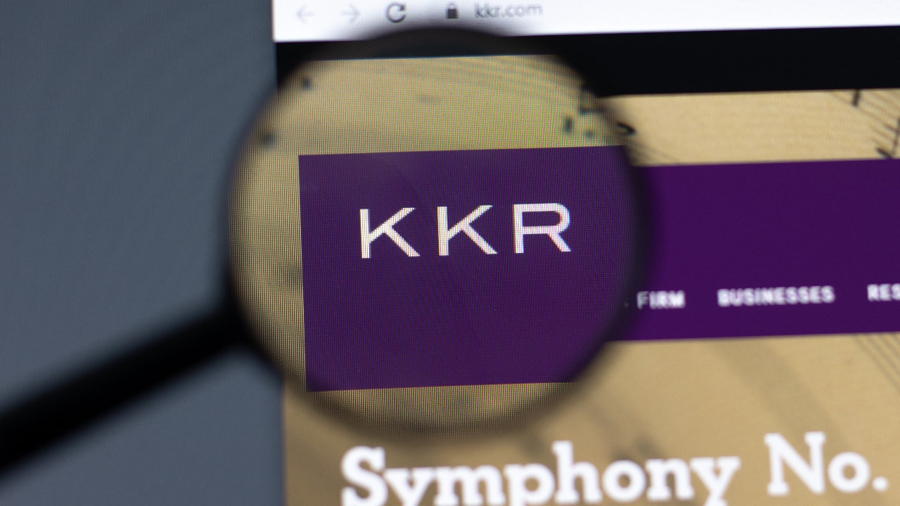 KKR, GIP pursue stake in Vodafone’s $13 billion towers arm