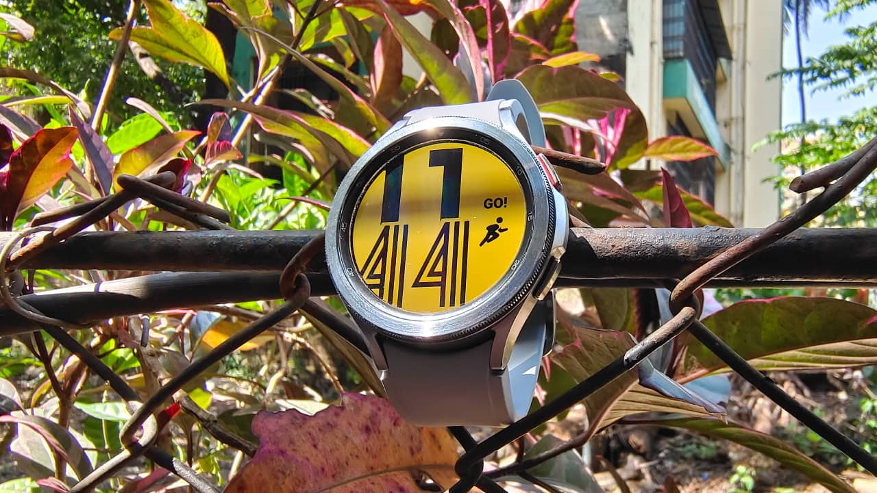 Deals on smartwatches | Vijay Sales also revealed deals on smartwatches including the latest Apple Watch and Galaxy Watch 4 Classic. In addition, offers will also be introduced on smartwatches from Noise, Fire-Boltt, Realme, OnePlus and Amazfit. Deals on smartwatches | Vijay Sales also revealed deals on smartwatches including the latest Apple Watch and Galaxy Watch 4 Classic. In addition, offers will also be introduced on smartwatches from Noise, Fire-Boltt, Realme, OnePlus and Amazfit.