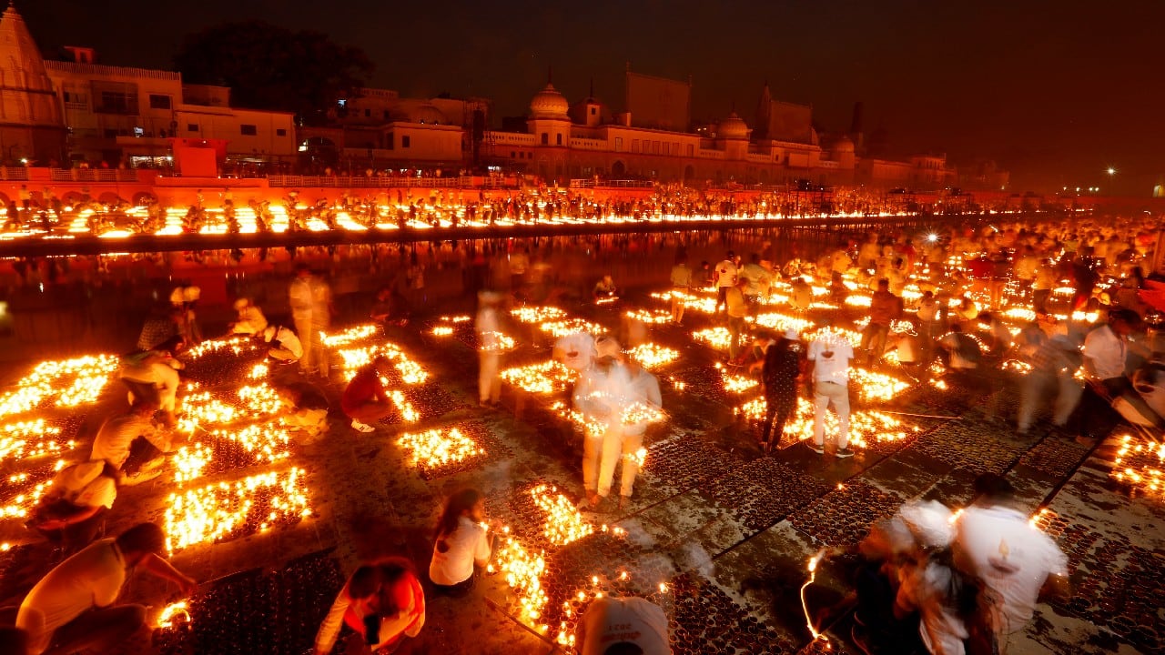 Diwali Shopping: How to make the best use of festive offers Diwali Shopping: How to make the best use of festive offers