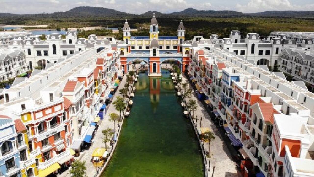 Vingroup -- the enormously powerful conglomerate behind the new complex -- is pushing to make the island: "a new international destination on the world tourist map". To cater for the tourist boom, 40,000 hotel rooms have been built, planned or are under construction, vice chairman of the Vietnam Tourism Advisory Board Ken Atkinson told AFP -- "that's more hotel keys than they have in Sydney, Australia".(Image: AFP) Vingroup -- the enormously powerful conglomerate behind the new complex -- is pushing to make the island: "a new international destination on the world tourist map". To cater for the tourist boom, 40,000 hotel rooms have been built, planned or are under construction, vice chairman of the Vietnam Tourism Advisory Board Ken Atkinson told AFP -- "that's more hotel keys than they have in Sydney, Australia".(Image: AFP)
