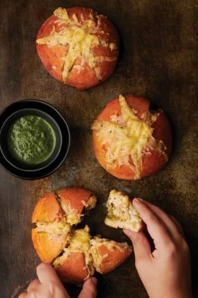 Chutney Cheese Pull-Apart Bread
