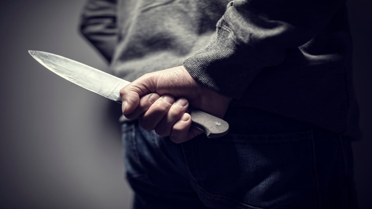 Bengal govt employee stabs 4 colleagues for being denied leave; walks around with knife