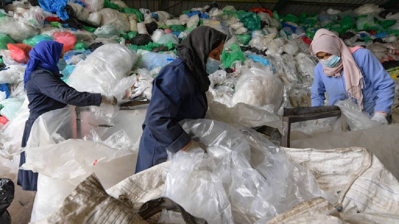 Merdaci called for "a tax to pay for waste management and to make everyone pay for what they produce" as a means for municipalities to deal with waste. (Image: AFP)
