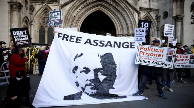 United States Wins Appeal Over Extradition Of WikiLeaks Founder Julian  Assange