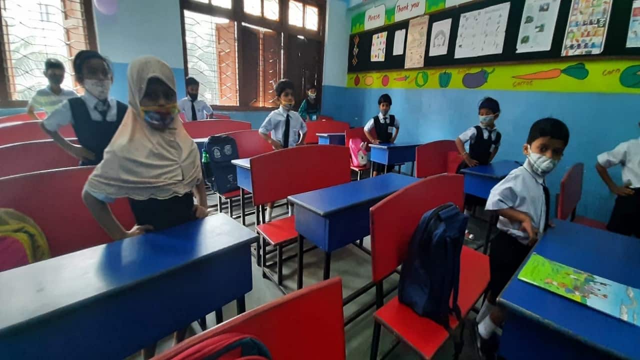 In Pics| Schools for classes 1 to 7 reopen in Mumbai today