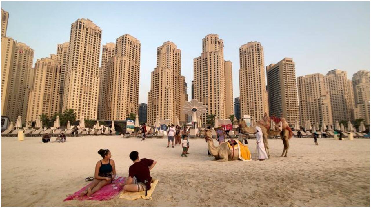 In Dubai, 72% of the expats are happy with the quality of life while 81% are happy with the quality of medical care. But, only 31% of them claim to be happy with the cost of living. (Image credit: Reuters)