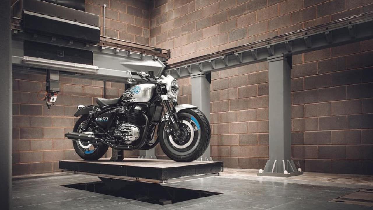 Royal Enfield | After having refurbished its 350cc range of motorcycles with the re-introduction of the Classic 350 and the Meteor, RE is set to focus on its 650cc powertrain once again. First introduced with the Royal Enfield Interceptor 650 and the Continental GT650, the air-cooled, parallel-twin motor is going to return strapped to a bobber form, on the upcoming Royal Enfield Shotgun. The Shotgun, whose concept form broke cover in the fall of 2021 will find a cruiser sibling in the Super Meteor, also expected to be launched in 2022. 