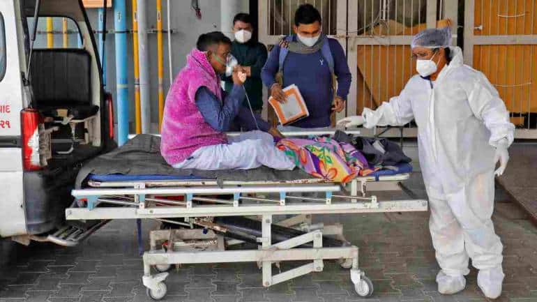 Coronavirus Omicron Highlights: Maharashtra logs 27,971 new cases, 61 fatalities