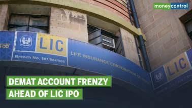 Why LIC policyholders are rushing to open demat accounts ahead of IPO