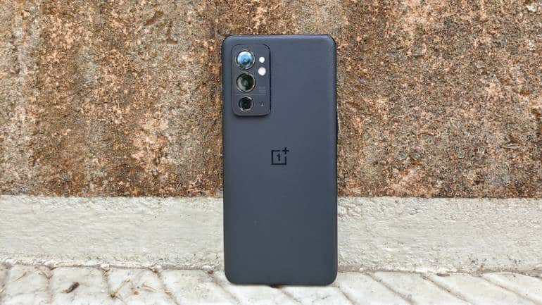 OnePlus 9RT Design