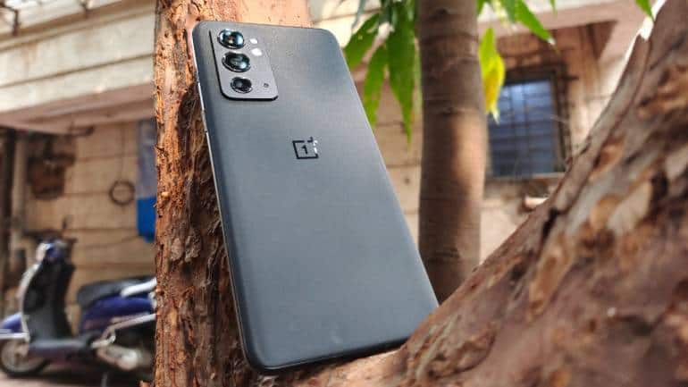 For a starting price of Rs 42,999, the OnePlus 9RT seems well worth the price. The phone offers excellent performance, consistent cameras, a vibrant display, good software, and a reliable battery. OnePlus has also got the design and build spot-on here.