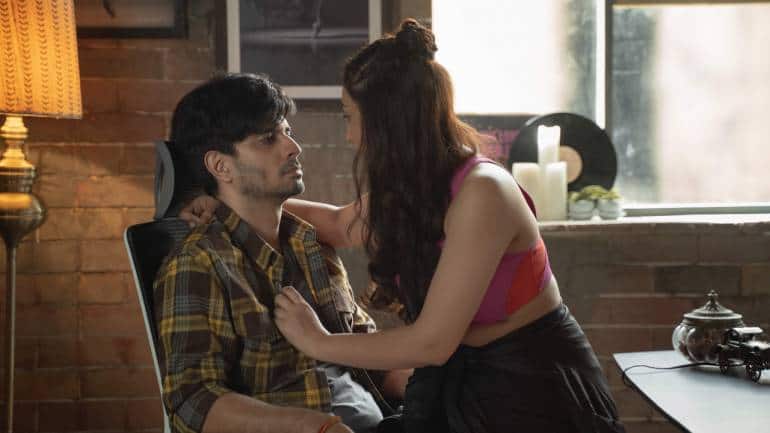 Review: Yeh Kaali Kaali Aankhen Has All The Trappings Of '90s Bollywood  Pulp, But Lacks Cinematic Breadth And Feel