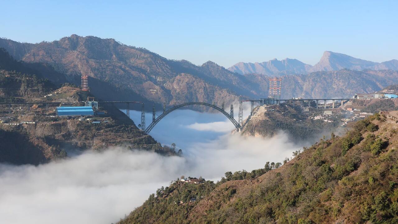 Noted to be world’s highest rail bridge, it will soar 359 metres above the bed of the River Chenab and will be 30 metres higher than the iconic Eiffel Tower in Paris. (Image: Twitter @RailMinIndia)